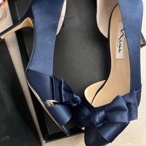 Navy blue bow heels